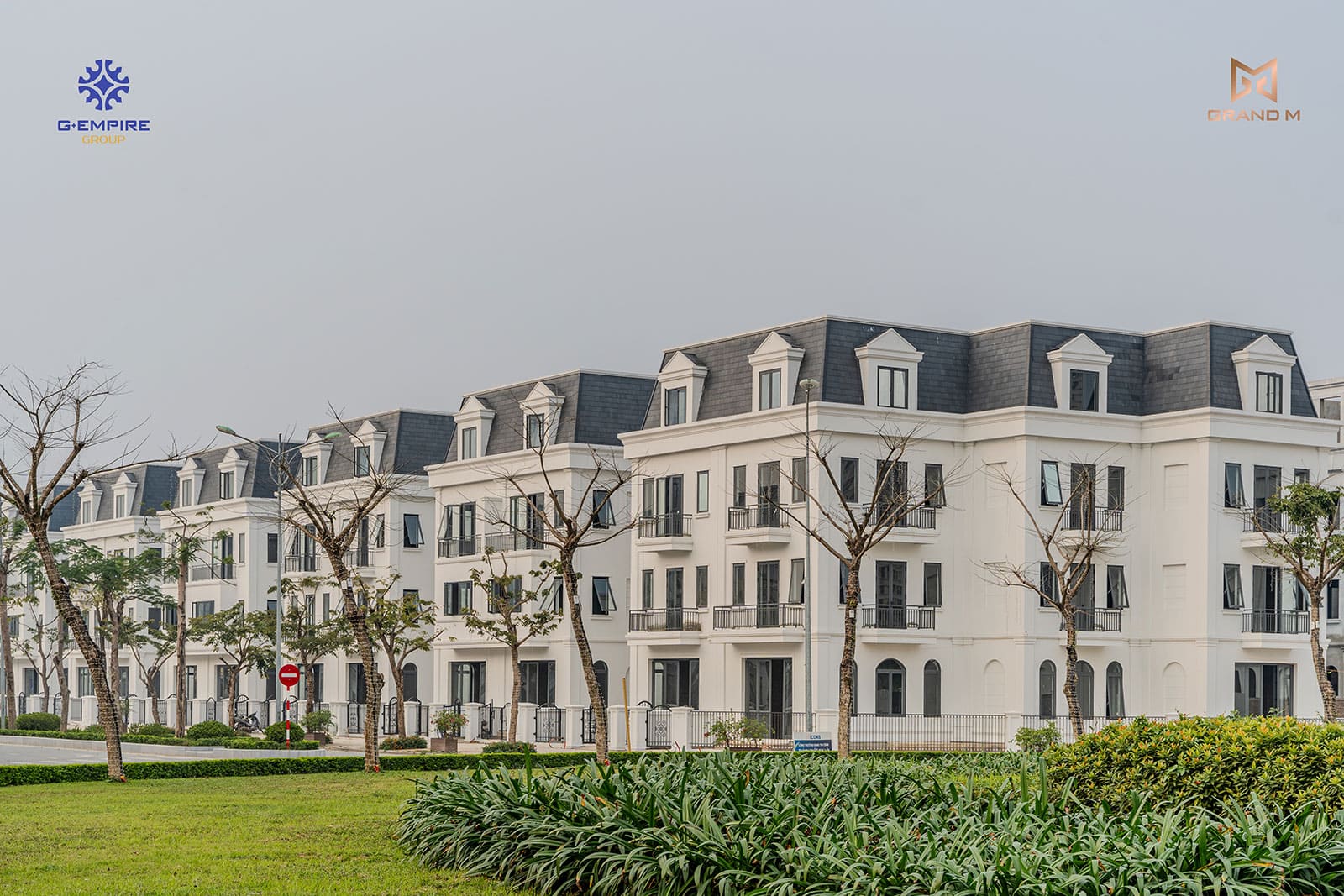 Hình ảnh thực tế dự án biệt thự Solasta Mansion Dương Nội vào tháng 4 năm 2024.