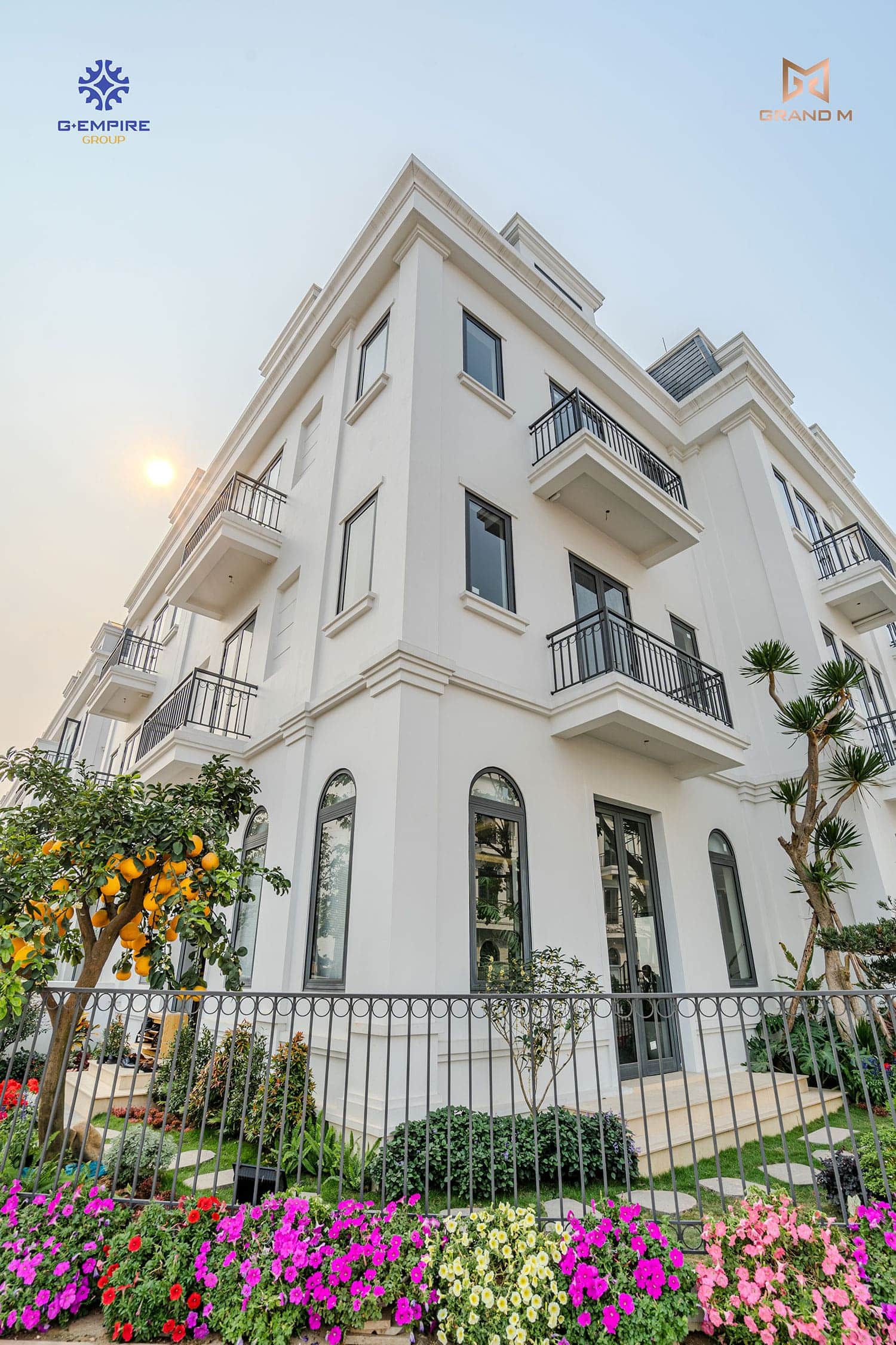 Hình ảnh thực tế dự án biệt thự Solasta Mansion Dương Nội vào tháng 4 năm 2024.