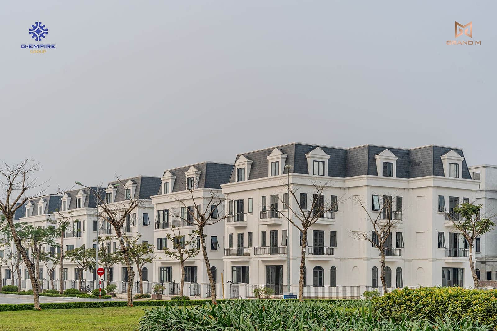 Hình ảnh thực tế dự án biệt thự Solasta Mansion Dương Nội vào tháng 4 năm 2024.